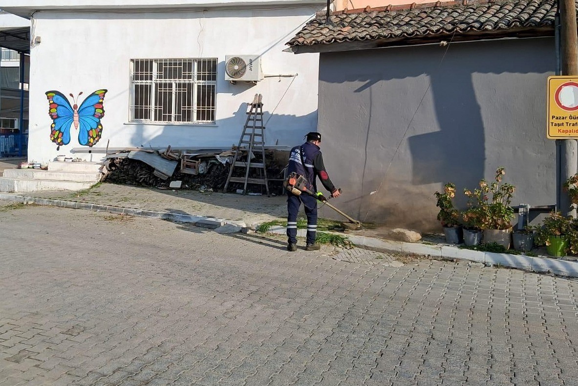 Efeler Belediyesi’nin yeşil alan çalışmaları sürüyor