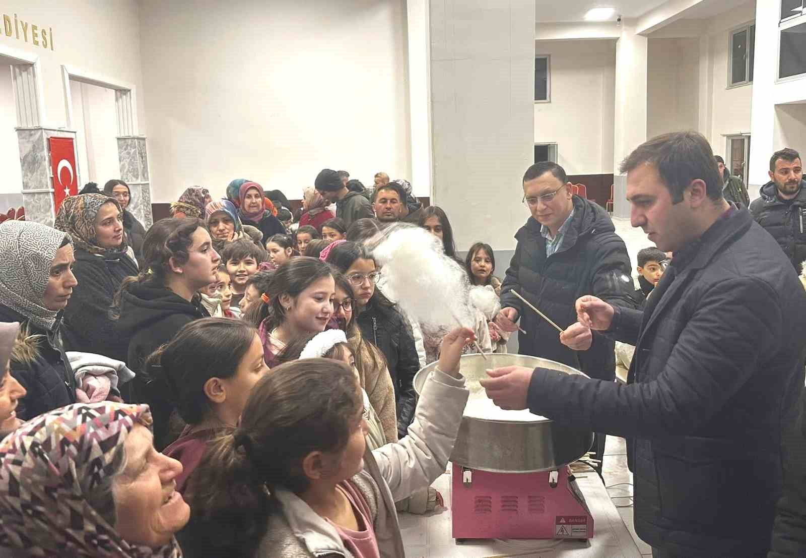 Çavdarhisar’da Hacivat, Karagöz ve Nasreddin Hoca gösterisi