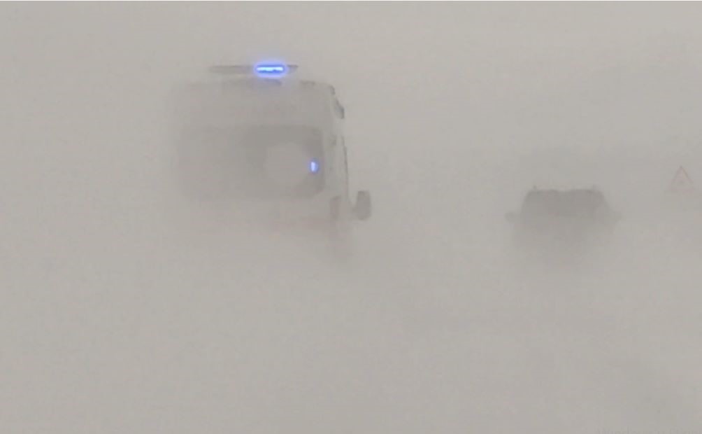 Ardahan&rsquo;da kar ve tipi ulaşımı aksatıyor
