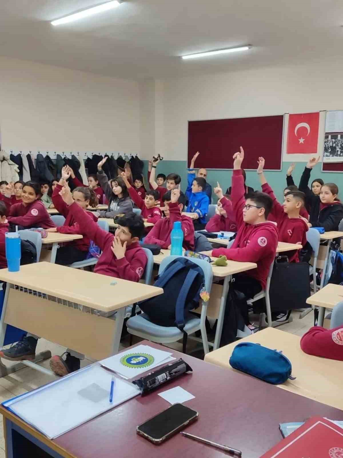 &Ouml;ğrencilere gıda g&uuml;venliği ve iyi tarım eğitimi verildi
