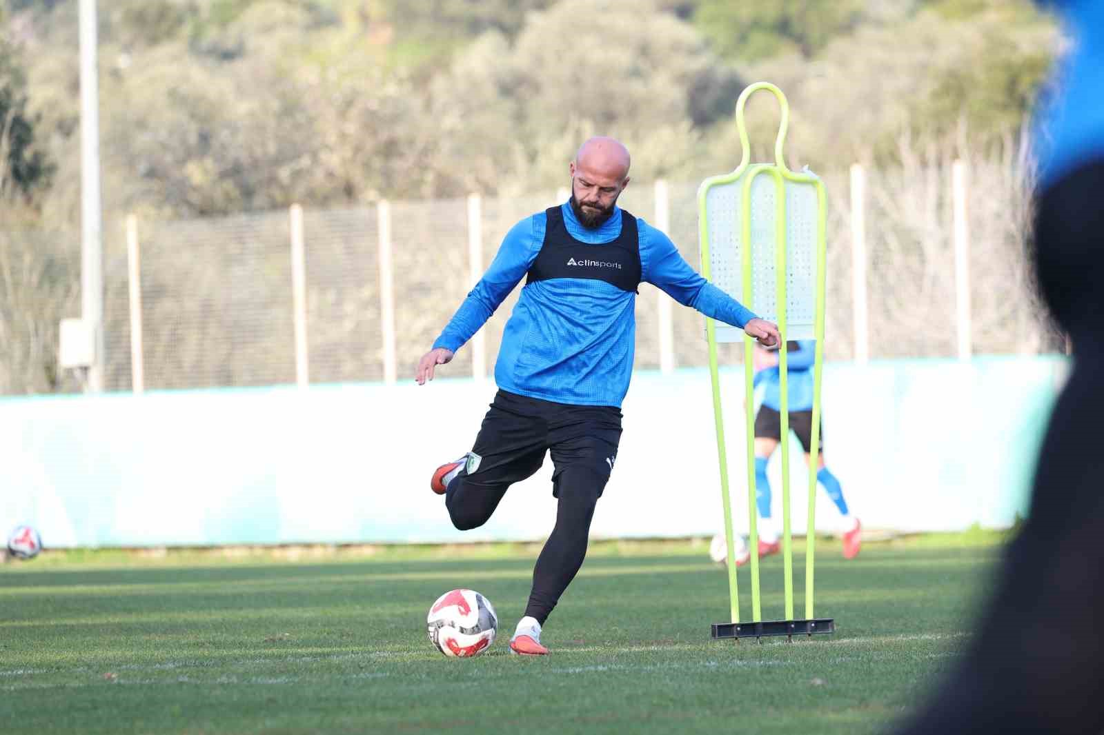 Bodrum FK, hem kupada hem ligde galibiyet peşinde