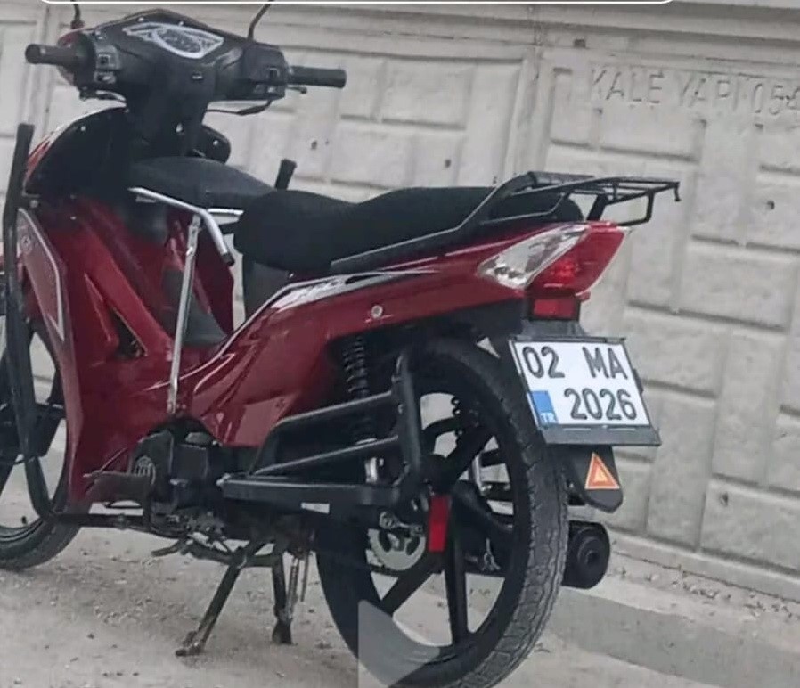 Park halindeki motosiklet çalındı