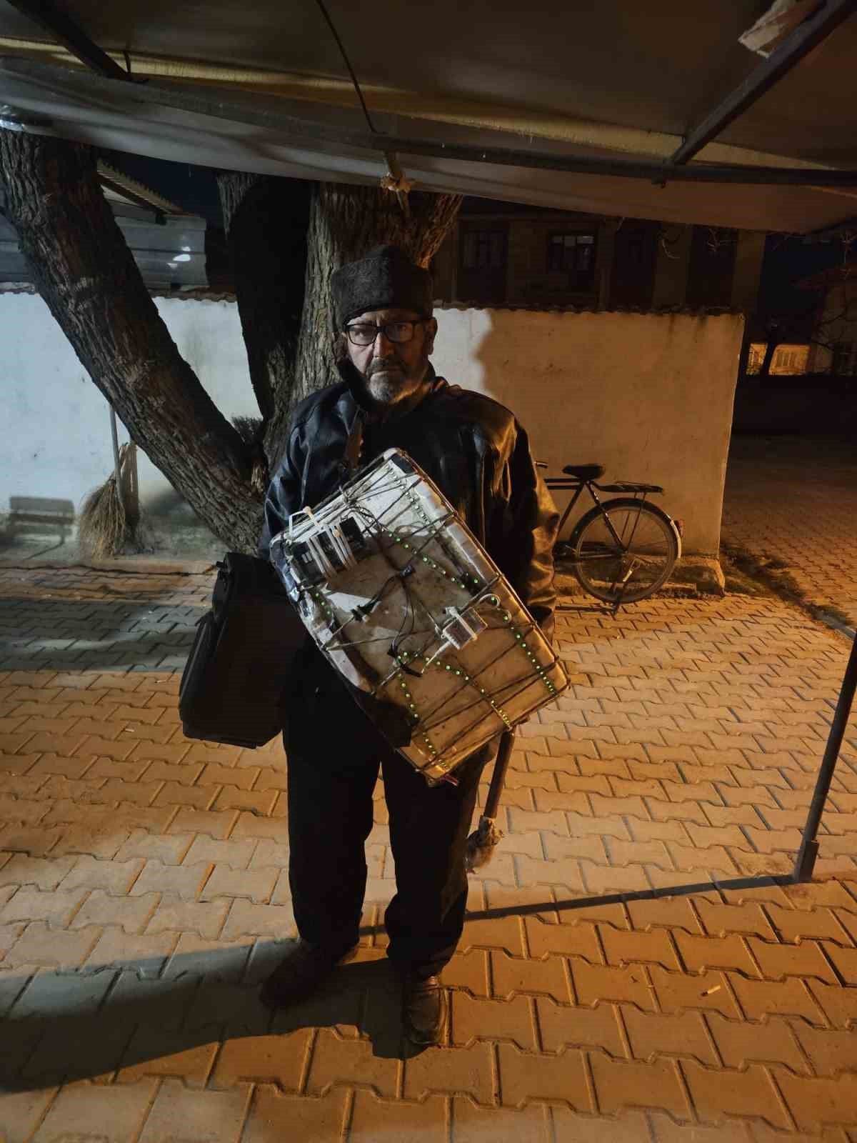 Sahura mehter marşı ile kalkıyorlar