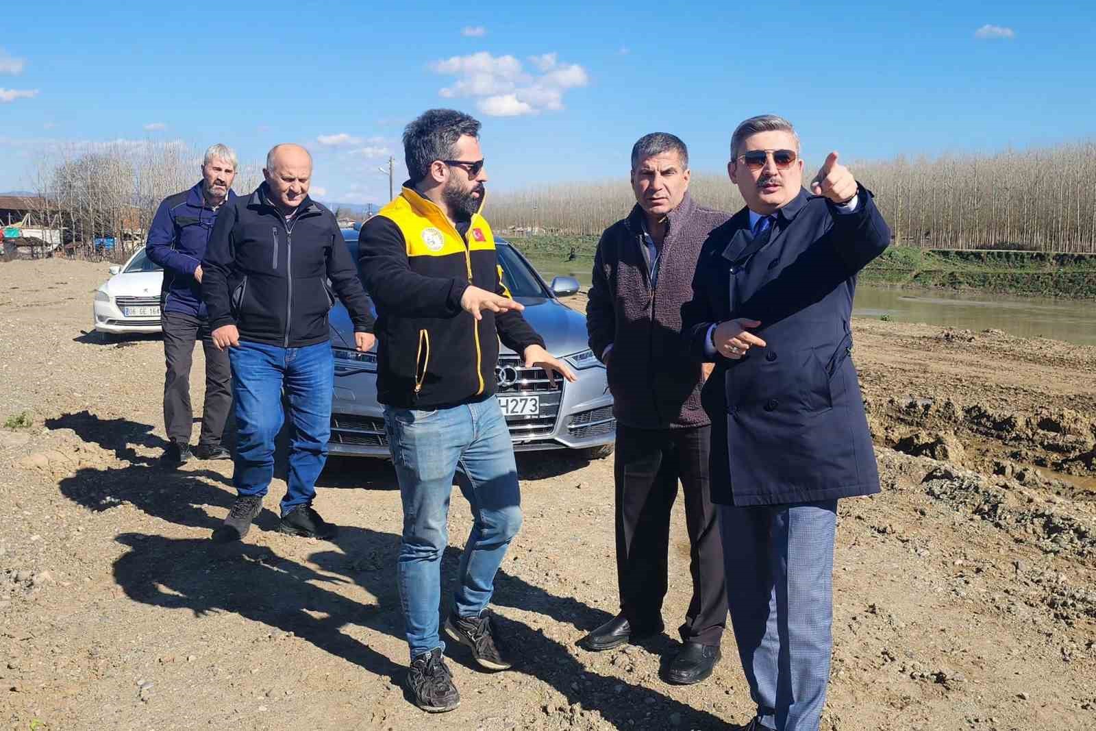 Düzce’de köy yollarında onarım ve bakım incelemesi yapıldı
