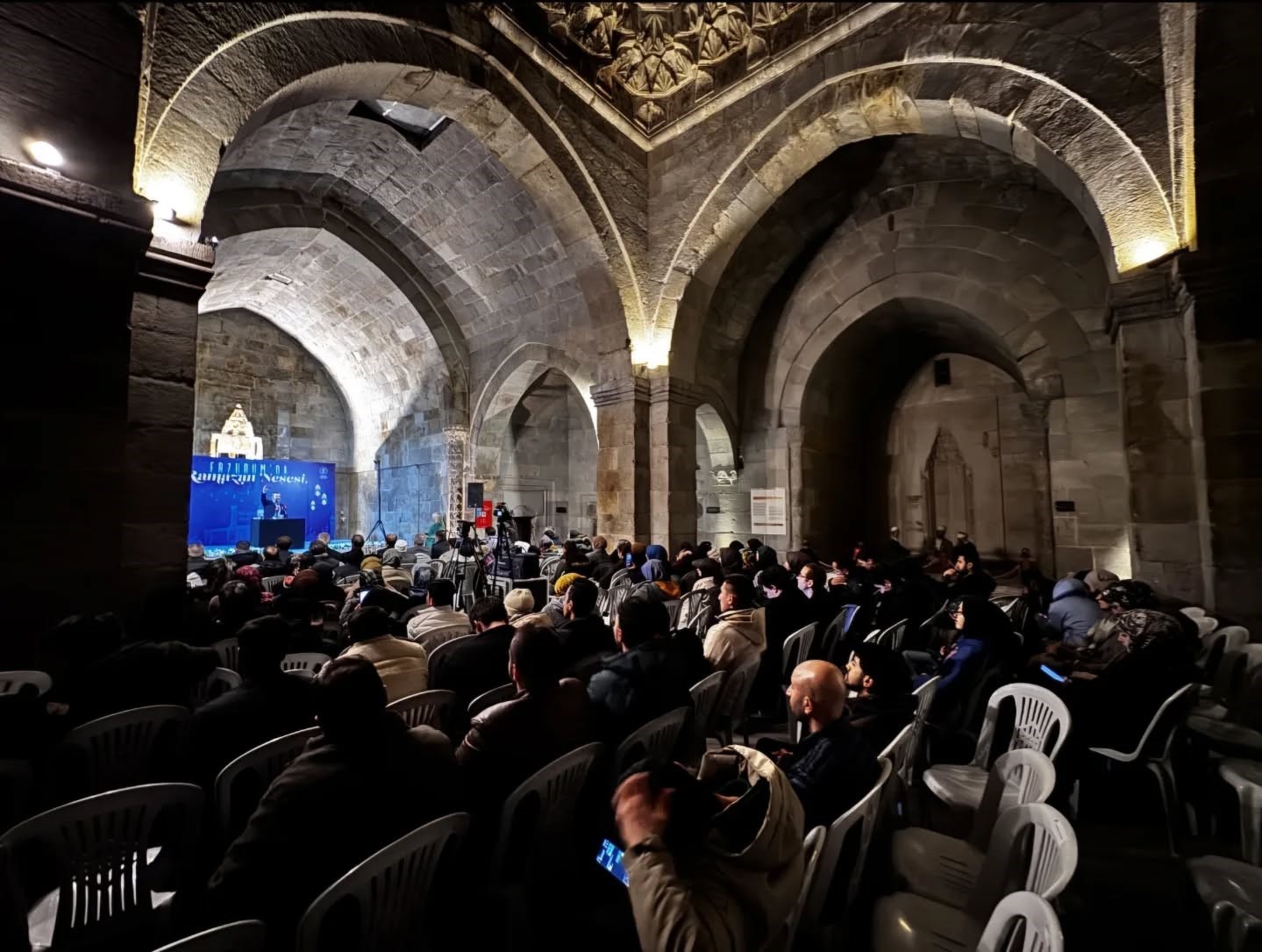 T&uuml;rk İslam irfanının &ouml;nc&uuml;s&uuml; Ahmet Yesev&icirc;&rsquo;yi anlattı
