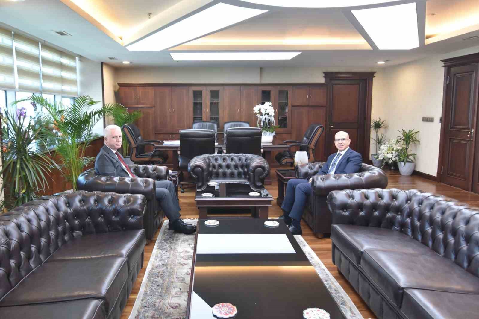 Vali Gül, Başsavcı Mehmet Beşir Güven’i ziyaret etti