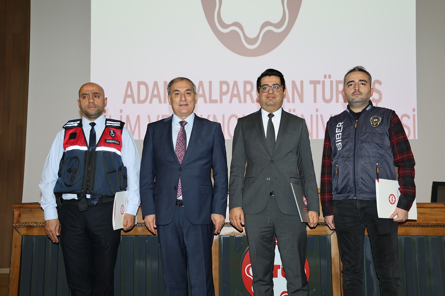 ATÜ’de öğrenciler İBAN dolandırıcılığına karşı bilgilendirildi