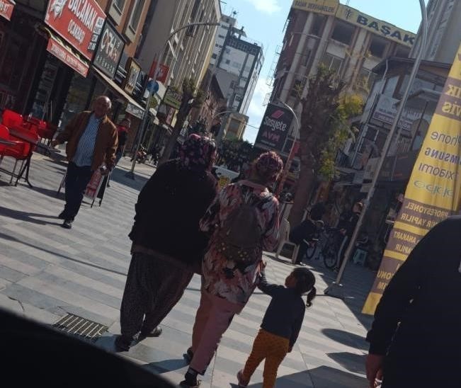 Mersin&rsquo;de dilencilerin &uuml;zerinden 24 bin 577 TL &ccedil;ıktı
