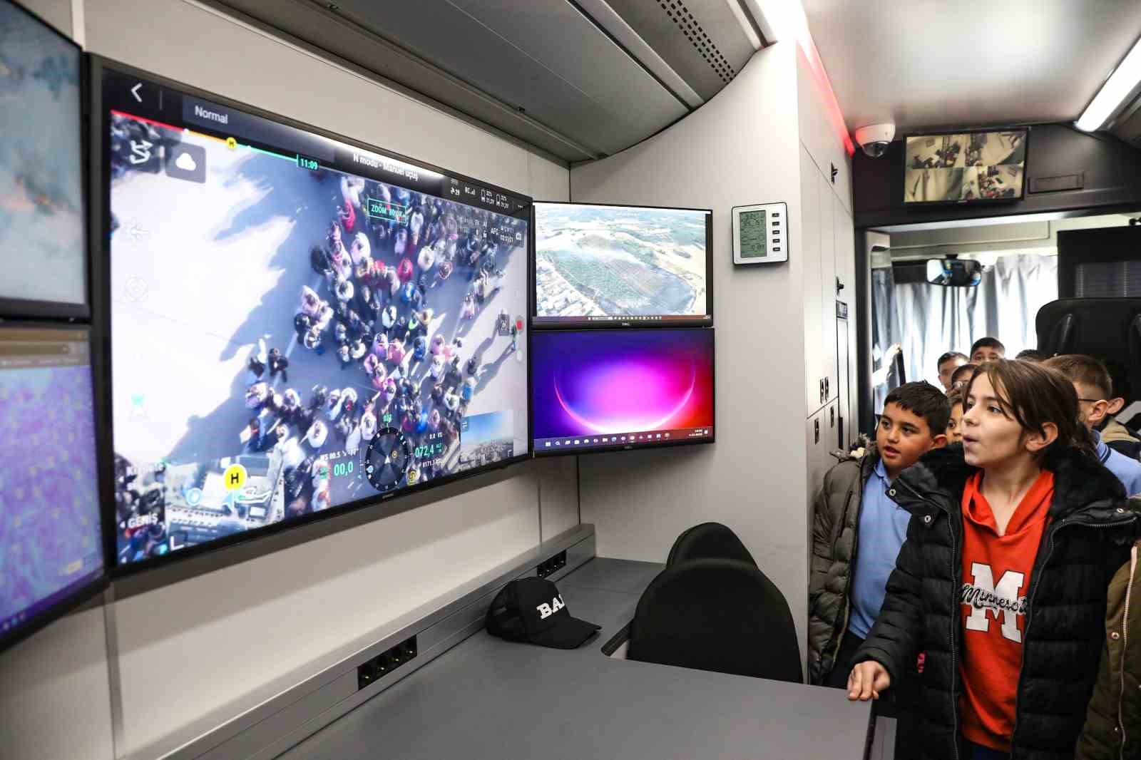 Bursa&rsquo;da miniklere afet eğitimi
