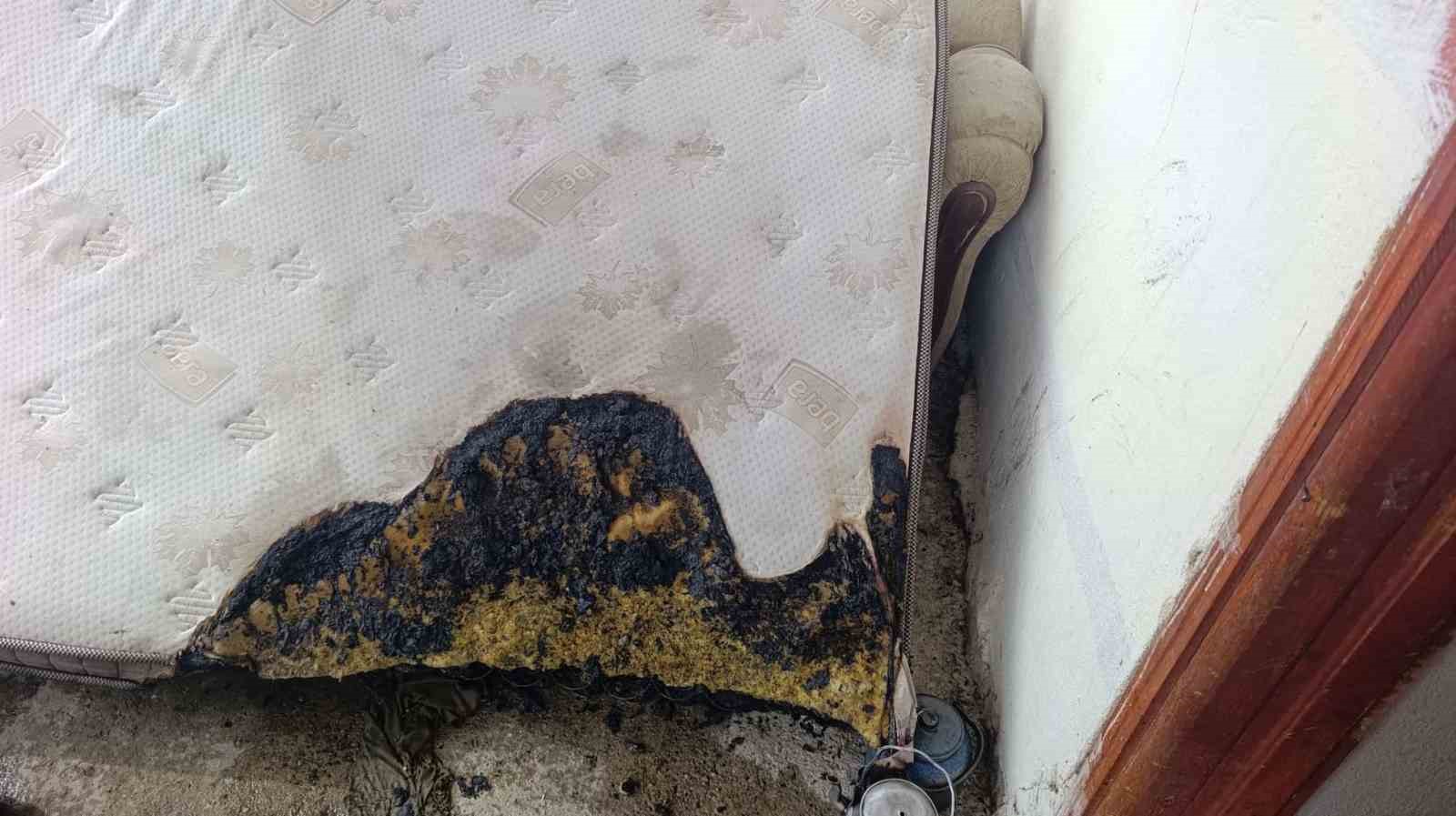 Başkale&rsquo;de korkutan yangın: 3 &ccedil;ocuk tedavi altına alındı
