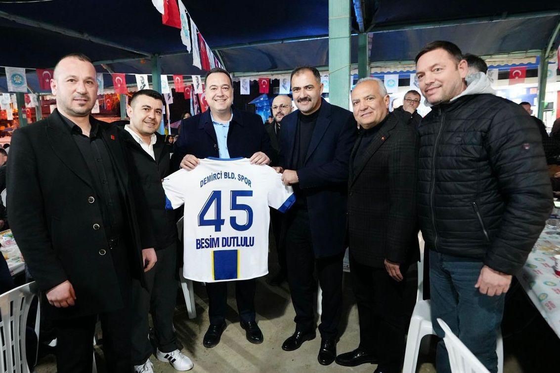 Ramazan&rsquo;ın bereketi Demirci&rsquo;de paylaşıldı
