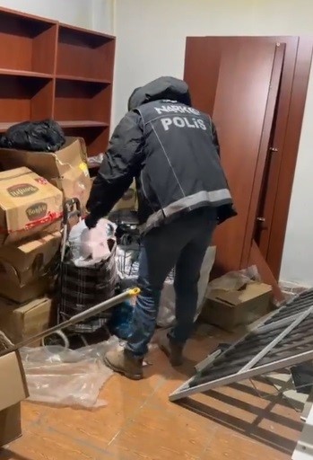 Tunceli’de uyuşturucu operasyonu: Yaklaşık 2 kilogram skunk ele geçirildi
