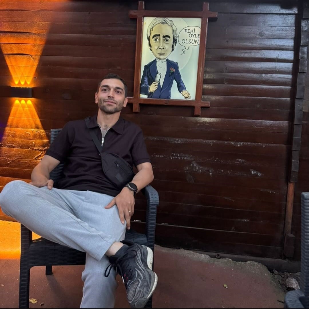 G&uuml;m&uuml;şhane&rsquo;de askeri personel beylik tabancasıyla intihar etti
