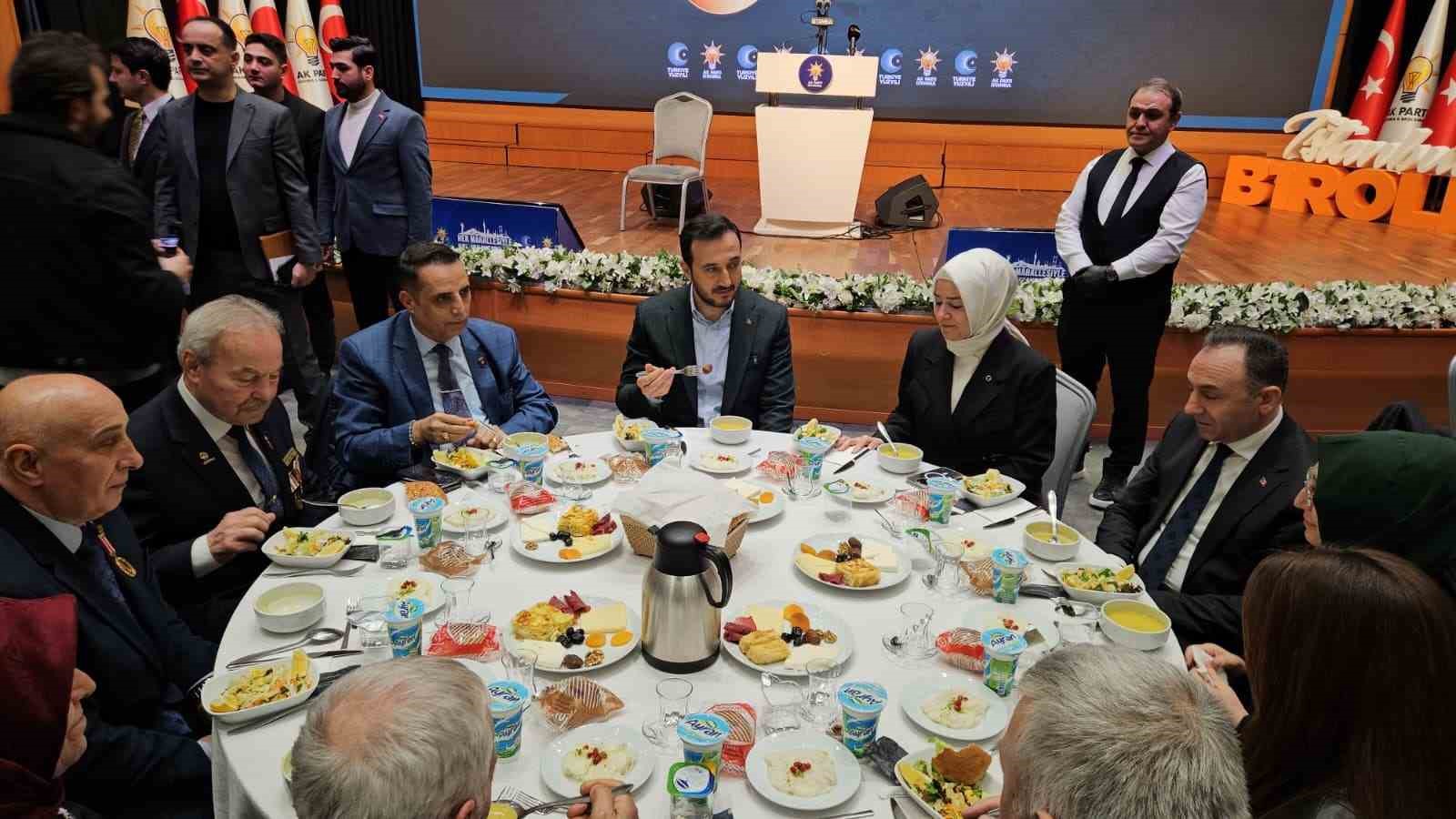 İstanbul’da şehit yakınları ve gaziler iftarda buluştu