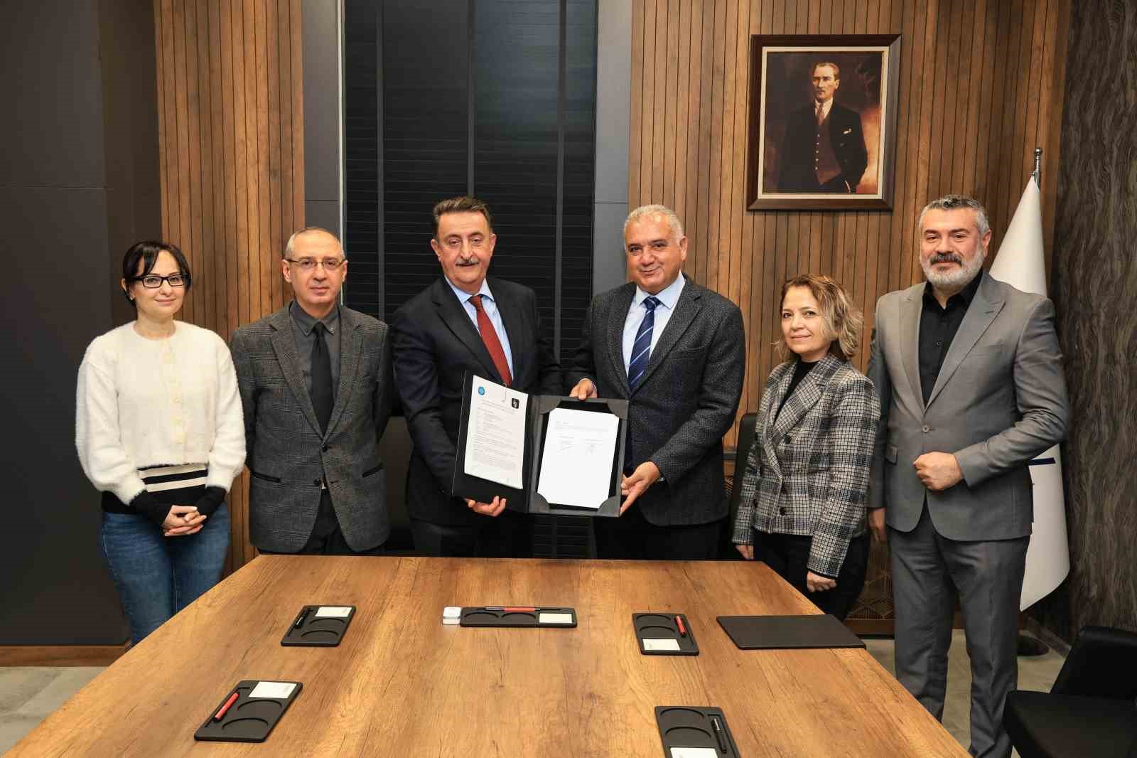 BU&Uuml; sanat ile bilimi buluşturacak
