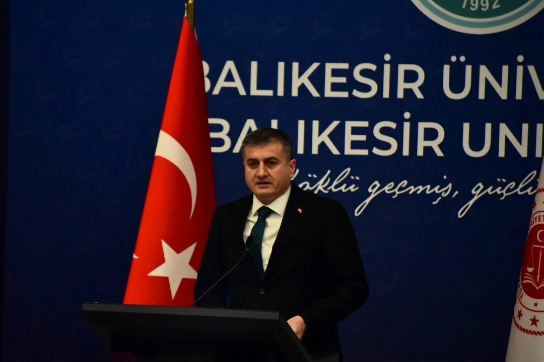 &Uuml;niversiteli gen&ccedil;lere IBAN Suiistimallerine karşı panel
