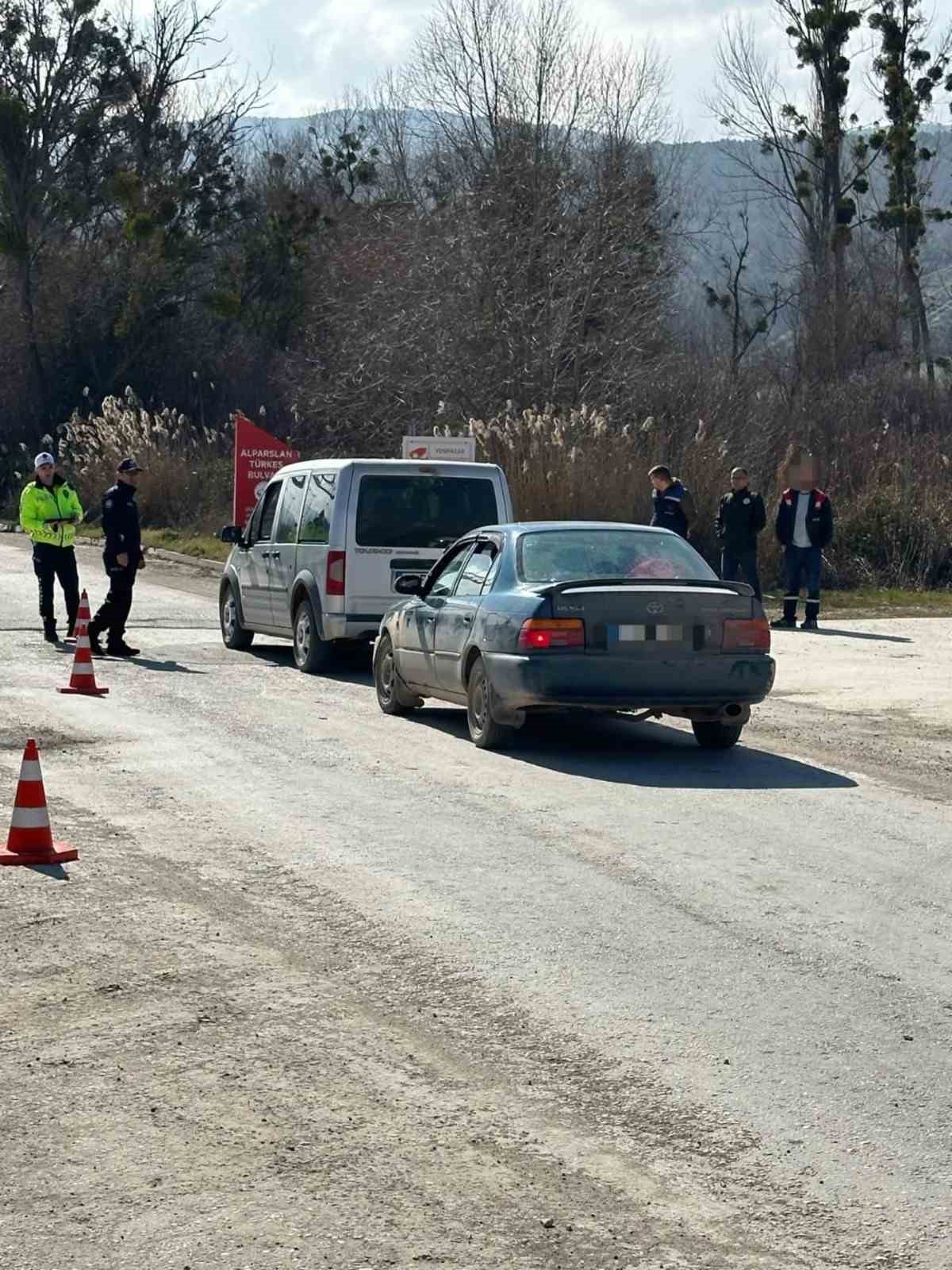 Kontrols&uuml;z hayvan sevkiyatlarına yol denetimi
