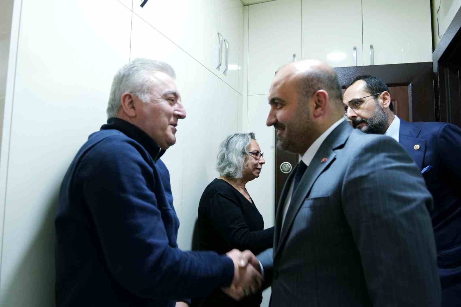 AK Parti MKYK &Uuml;yesi &Uuml;nal, şehit ailesinin misafiri oldu
