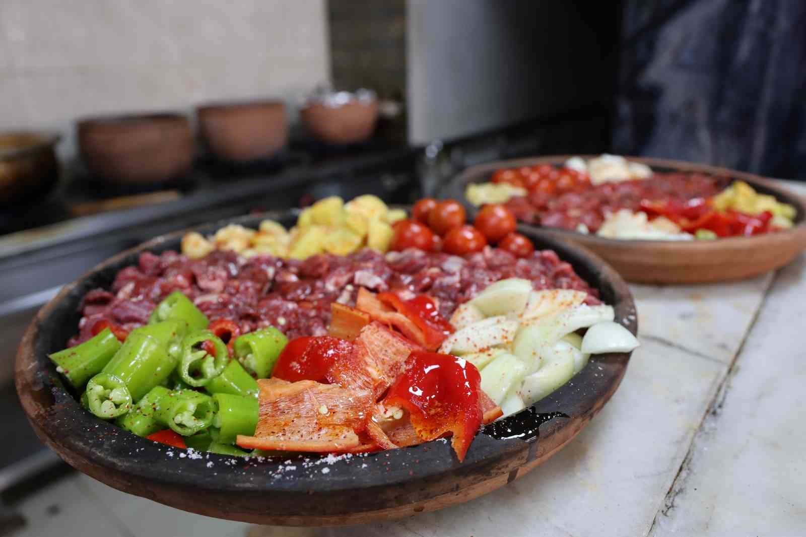 Elazığ fırınlarında Ramazan yoğunluğu beş katına &ccedil;ıktı
