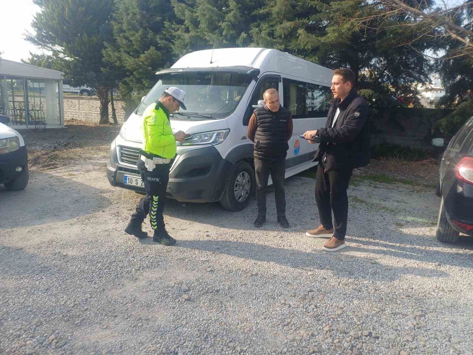 Burhaniye&rsquo;de okul servisleri denetlendi
