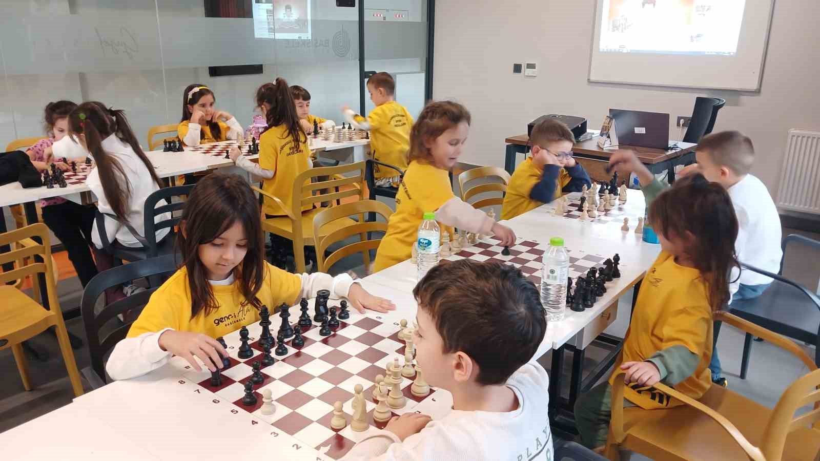 Başiskele&rsquo;de kış spor okulları 9 branşta eğitimlerini s&uuml;rd&uuml;r&uuml;yor
