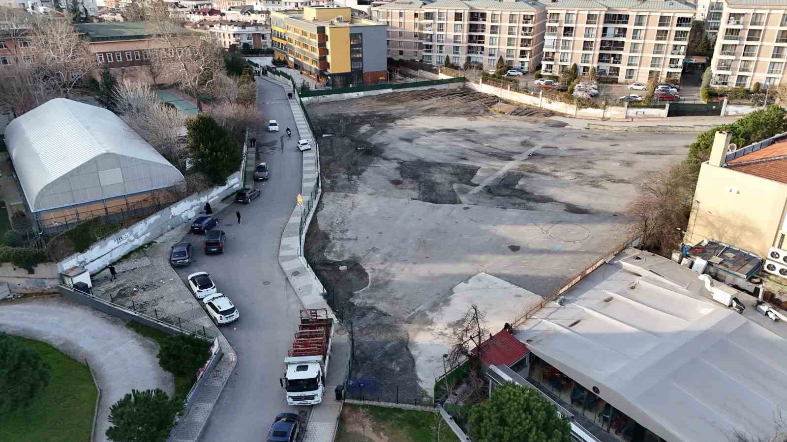 &Ccedil;ekmek&ouml;y&rsquo;de otopark sorununa yeni &ccedil;&ouml;z&uuml;mler
