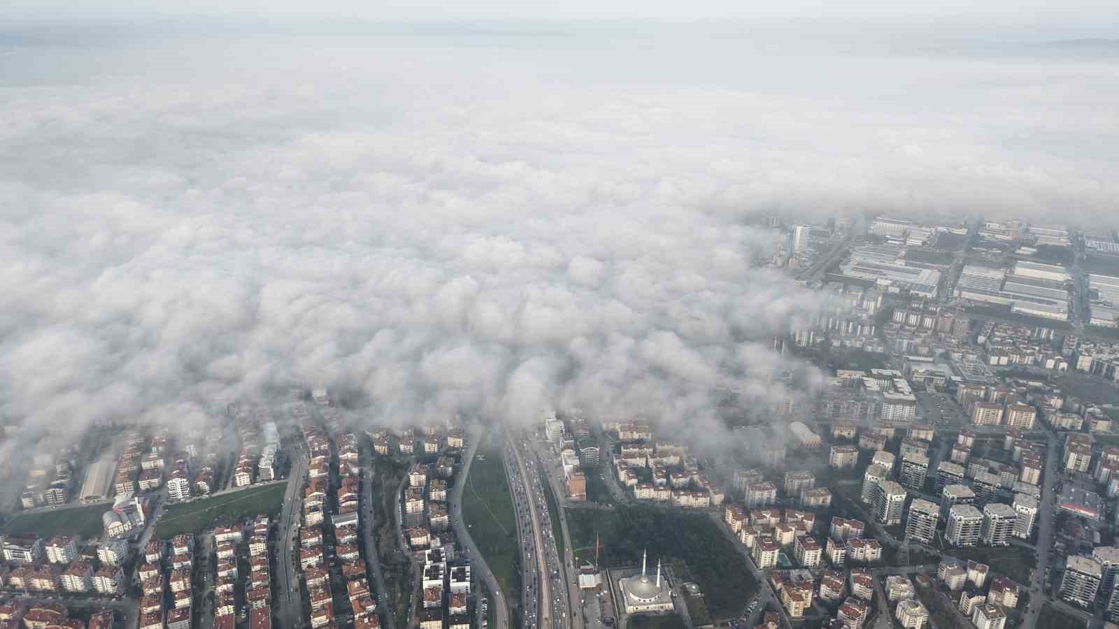 Sis Bursa’nın yarısını yuttu