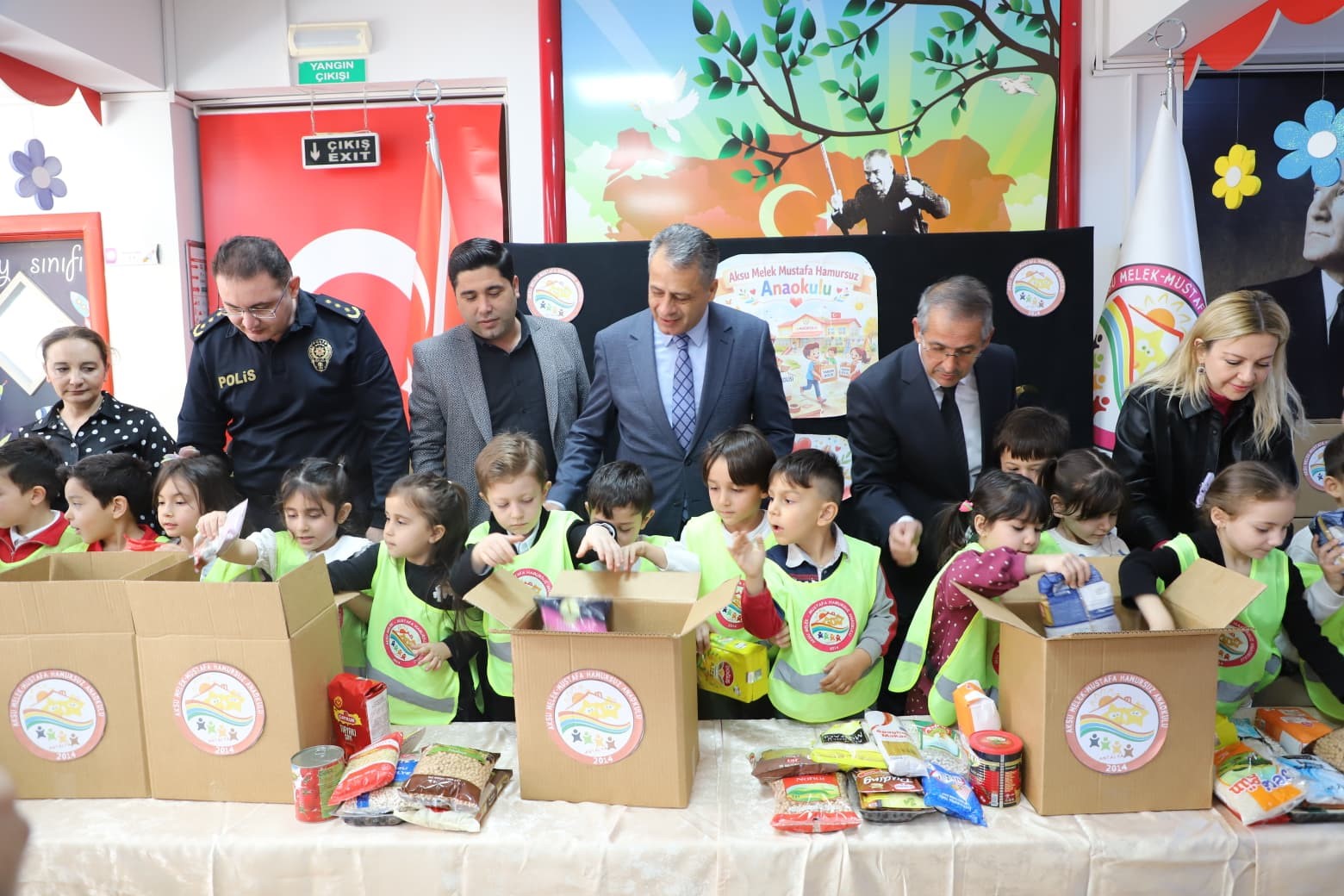 Aksu&rsquo;da miniklerden b&uuml;y&uuml;k dayanışma: 51 Ramazan kolisi ihtiya&ccedil; sahiplerine ulaştırılacak
