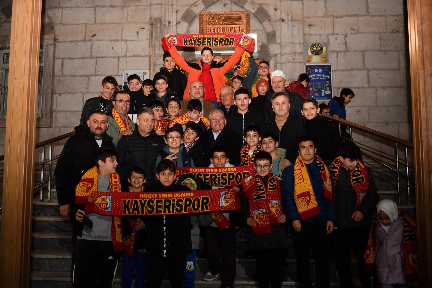 Başkan B&uuml;y&uuml;kkılı&ccedil; iftar sofralarında
