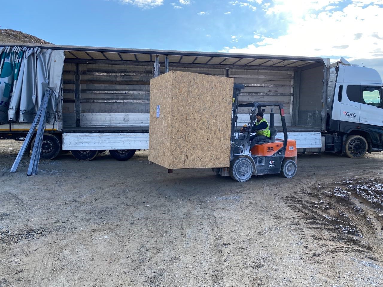 Sorgun Belediyesi Sanat At&ouml;lyesi d&uuml;nya pazarına a&ccedil;ıldı: İlk ihracat Bosna Hersek&rsquo;e
