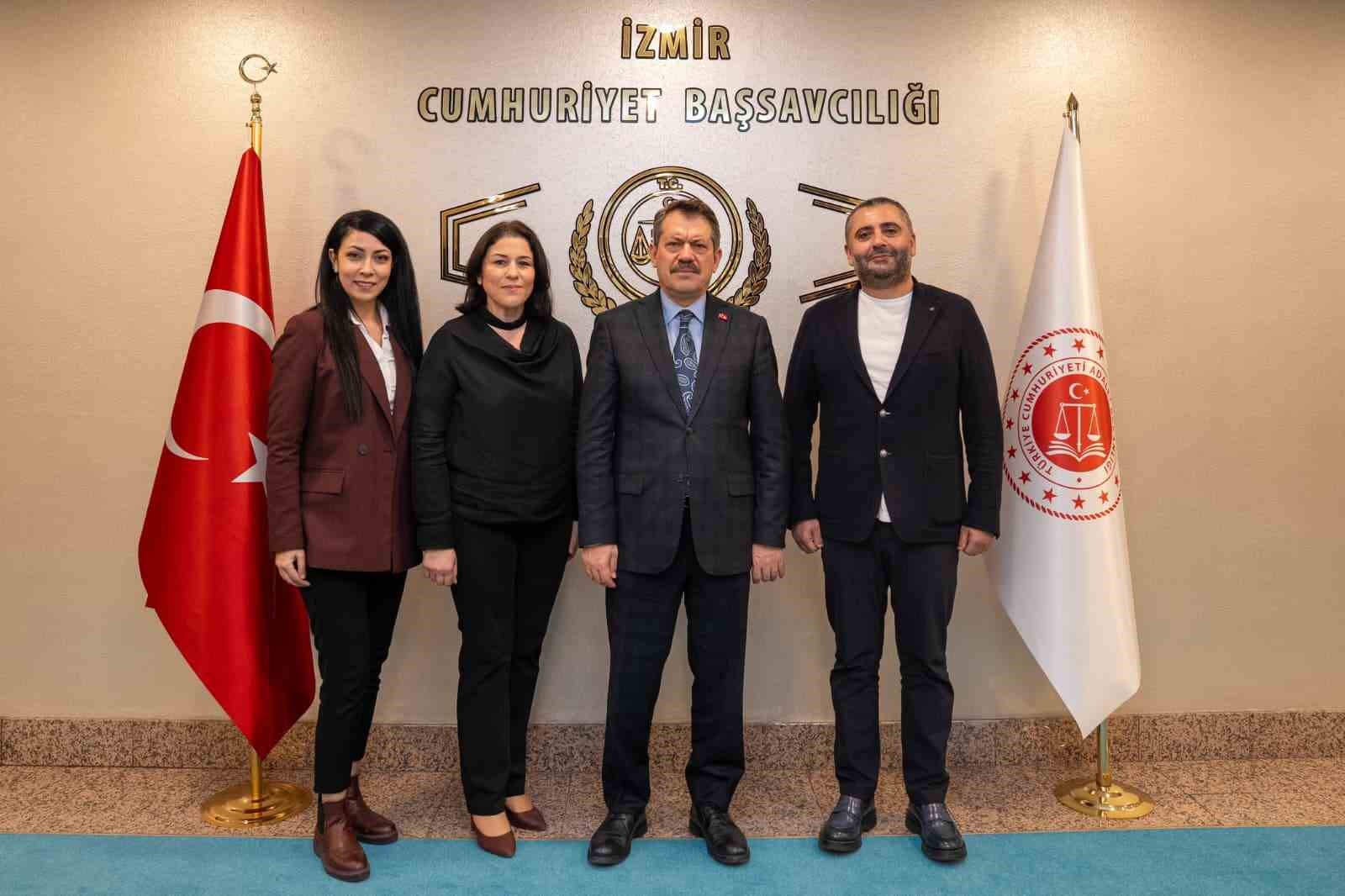 Radikal Eğitim&rsquo;den Vali S&uuml;leyman Elban&rsquo;a ziyaret
