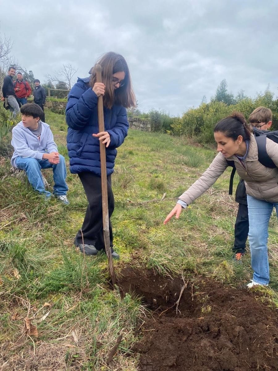 Burhaniyeli &ouml;ğrenciler İspanya&rsquo;da T&uuml;rkiye&rsquo;yi temsil etti
