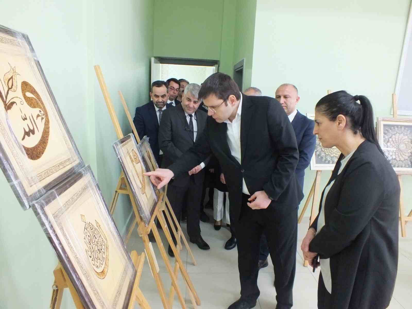 Yerk&ouml;y&rsquo;de manevi değerler sanatla anlatıldı
