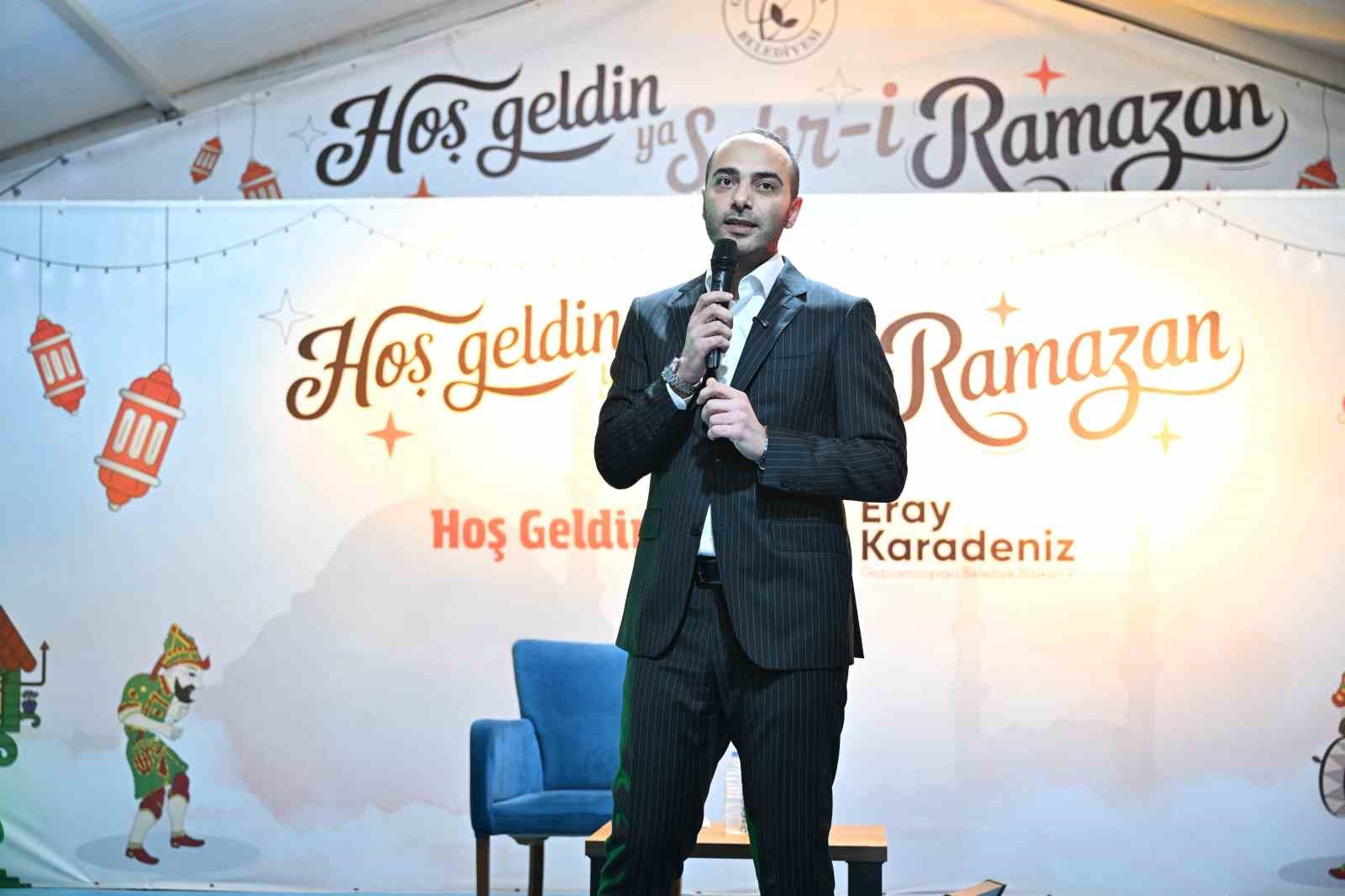 Nihat Hatipoğlu, Ramazan sohbetiyle Gaziosmanpaşa&rsquo;da g&ouml;n&uuml;lleri buluşturdu
