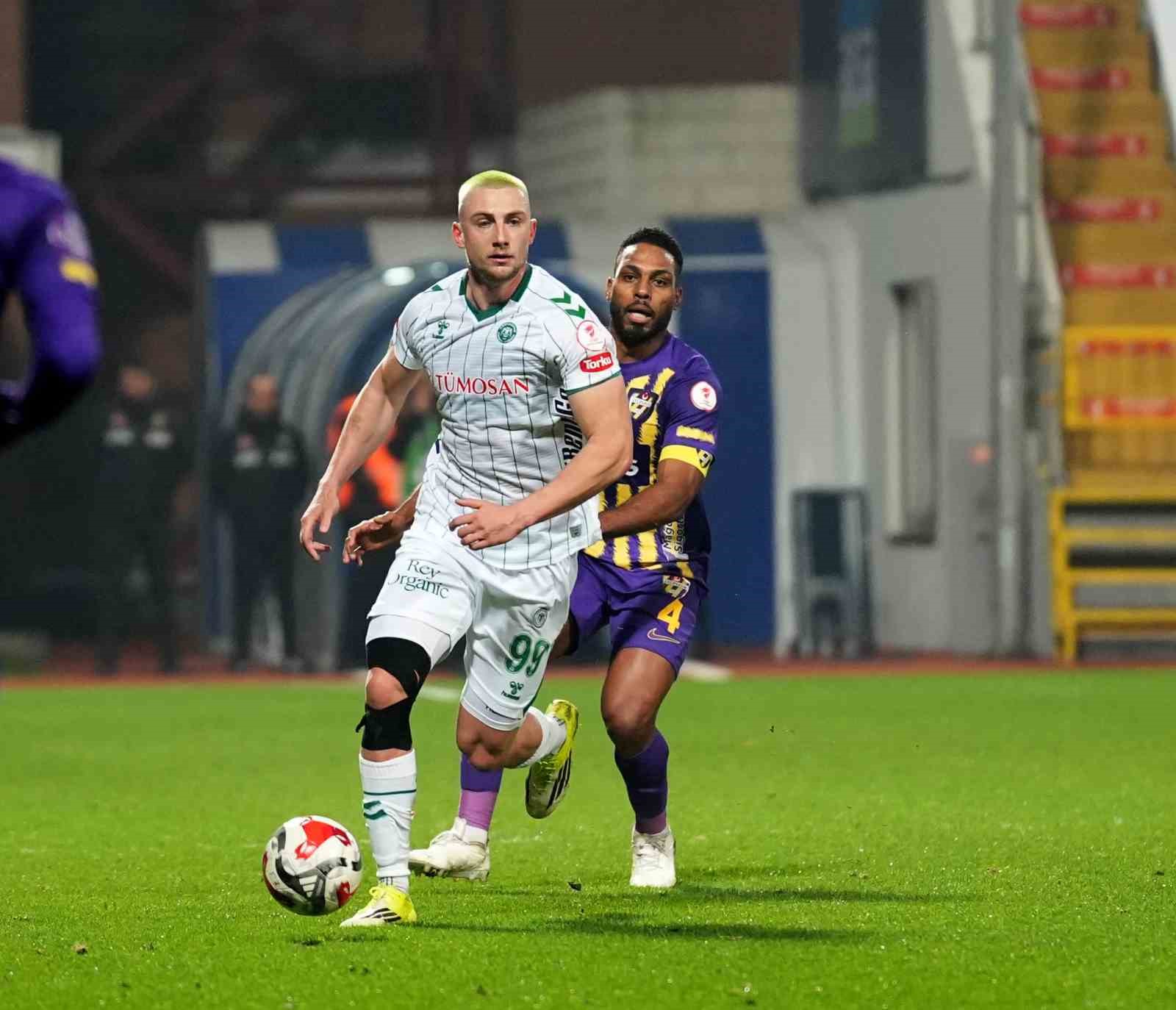 Ziraat T&uuml;rkiye Kupası: Ey&uuml;pspor: 0 - Konyaspor: 1 (İlk yarı)
