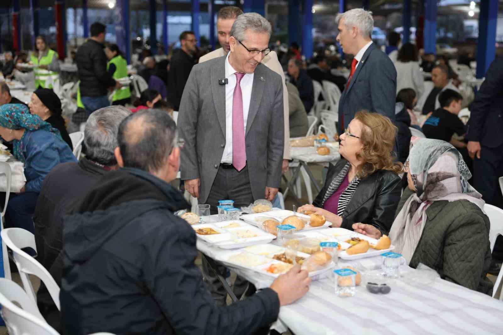 Nazilli Belediyesi&rsquo;nden Yeni Mahalle&rsquo;de iftar programı
