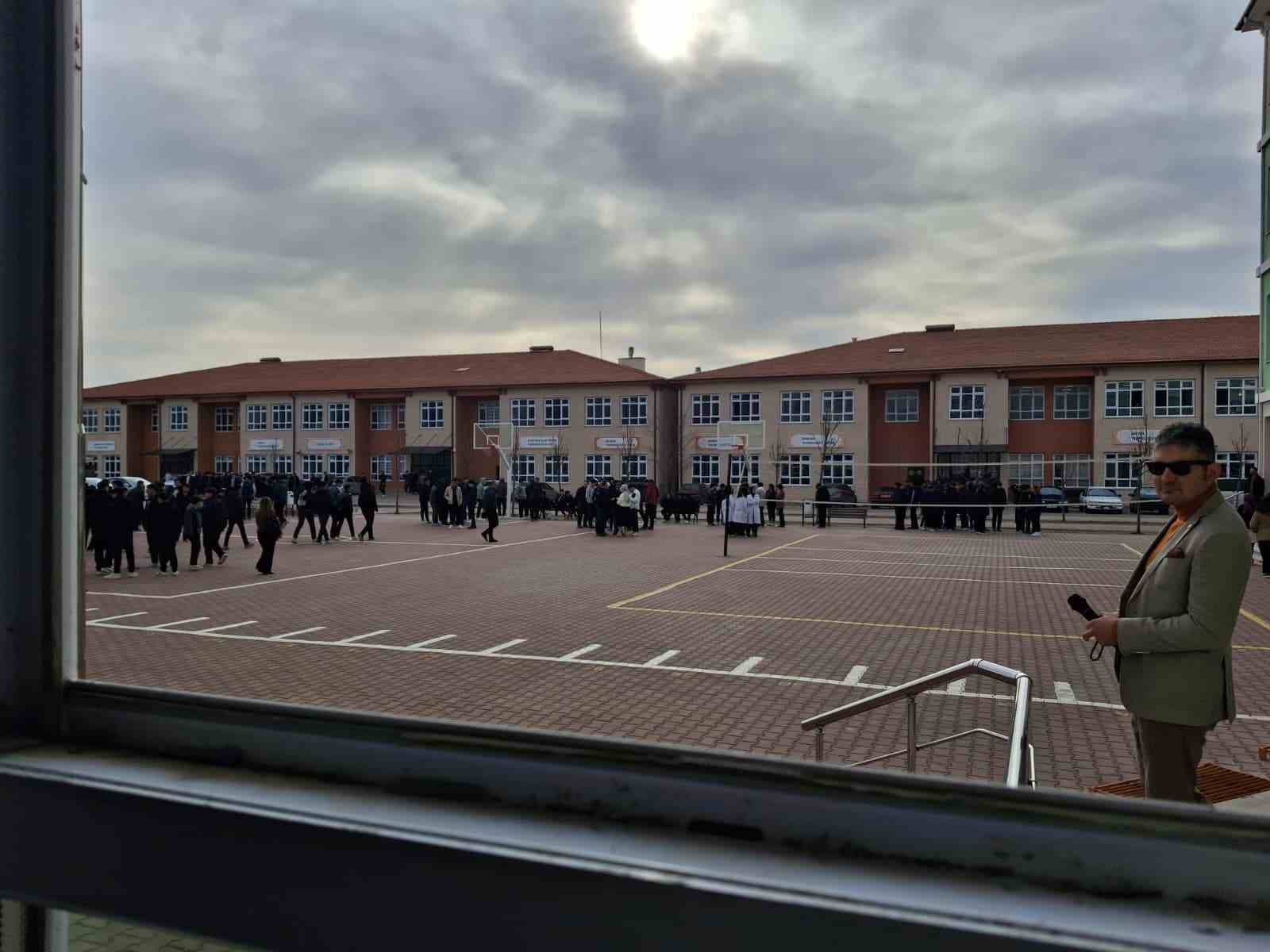 Beypazarı’nda okulda deprem tatbikatı