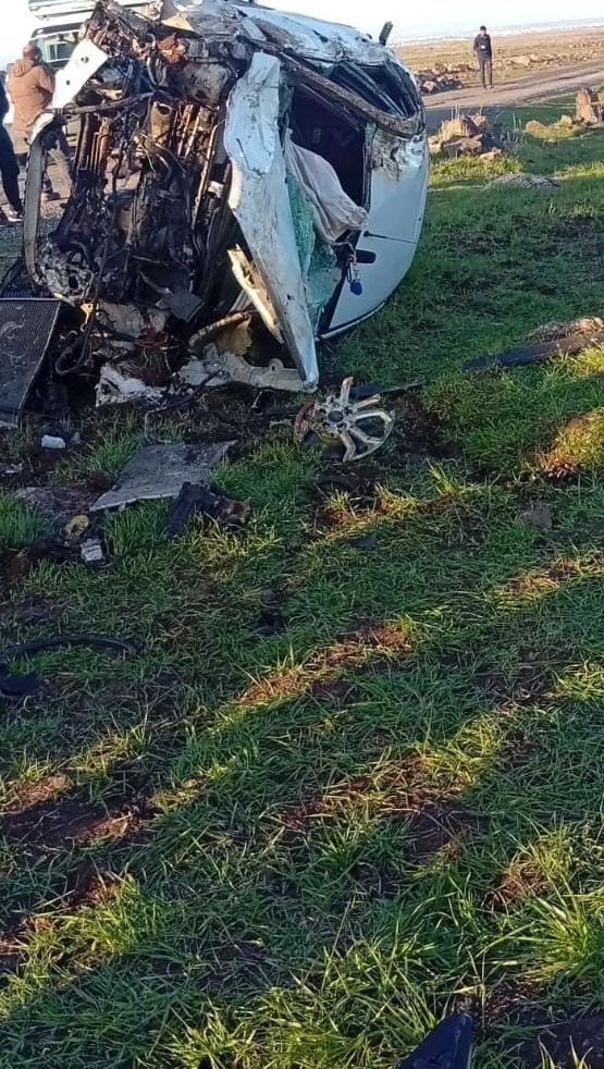 Kaza yapan akrabalarının yanına giderken kaza yaptılar: 3 yaralı
