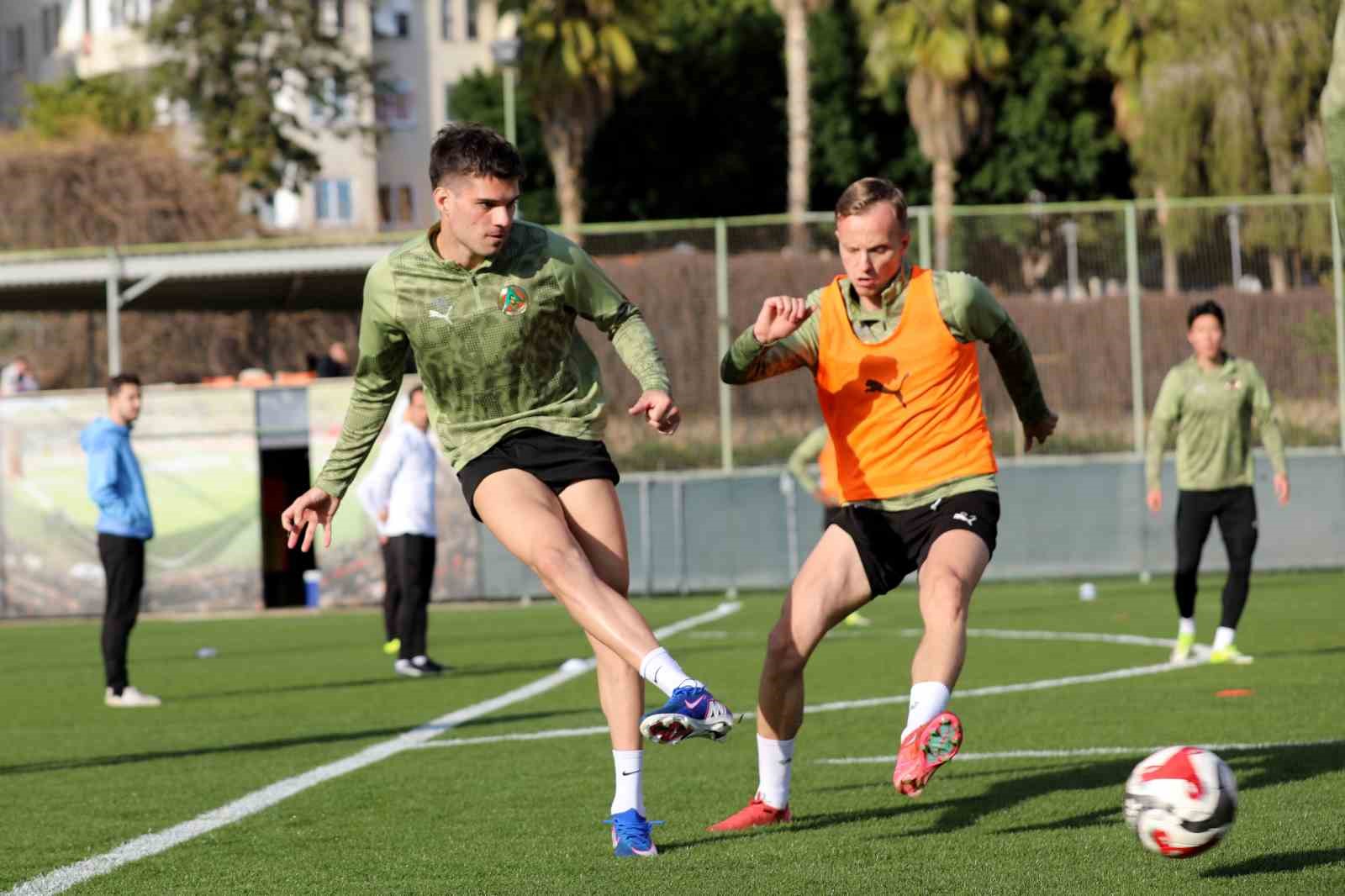 Alanyaspor, Gençlerbirliği maçı hazırlıklarına başladı