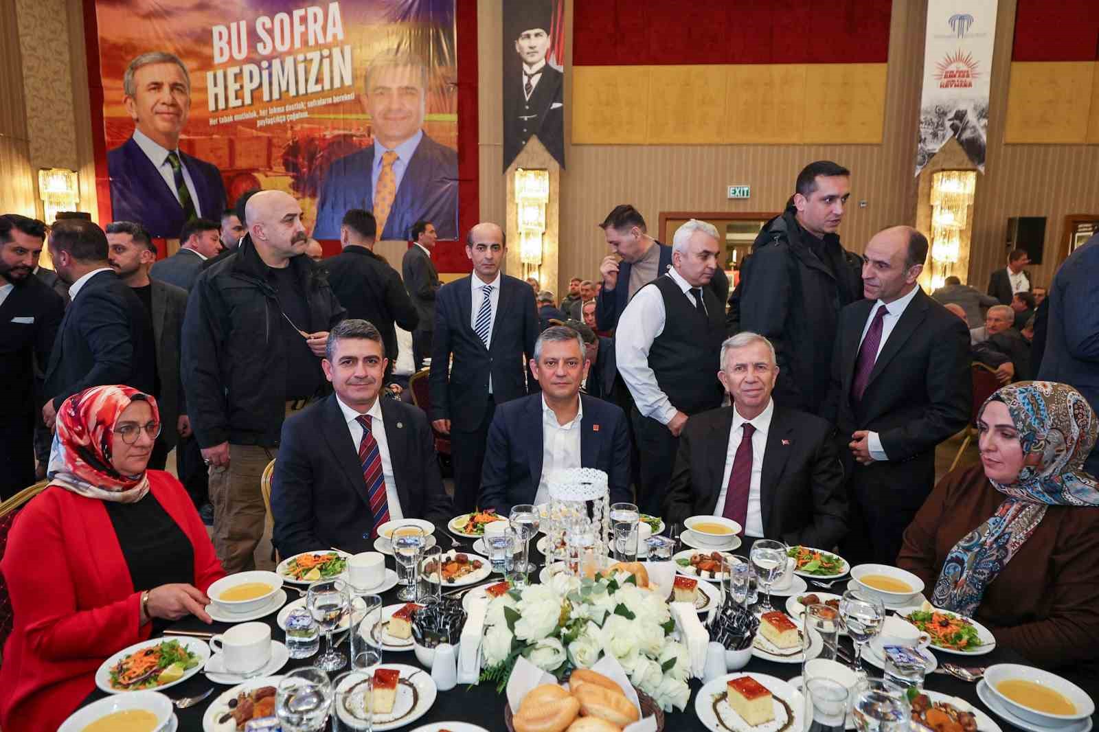 CHP Genel Başkanı &Ouml;zel: "Maalesef 160 kız &ccedil;ocuğu daha ilk g&uuml;nden &ouml;ld&uuml;"
