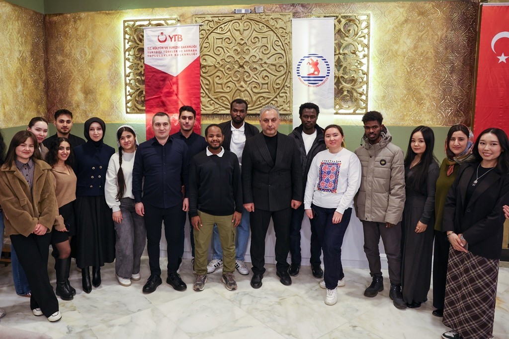 OM&Uuml;&rsquo;de Ramazan sofrasında k&uuml;lt&uuml;rler buluştu
