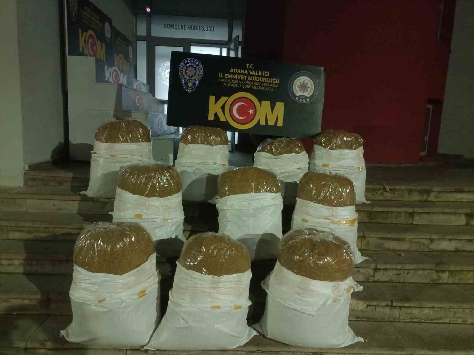 Adana&rsquo;da 1 ton ka&ccedil;ak t&uuml;t&uuml;n ele ge&ccedil;irildi
