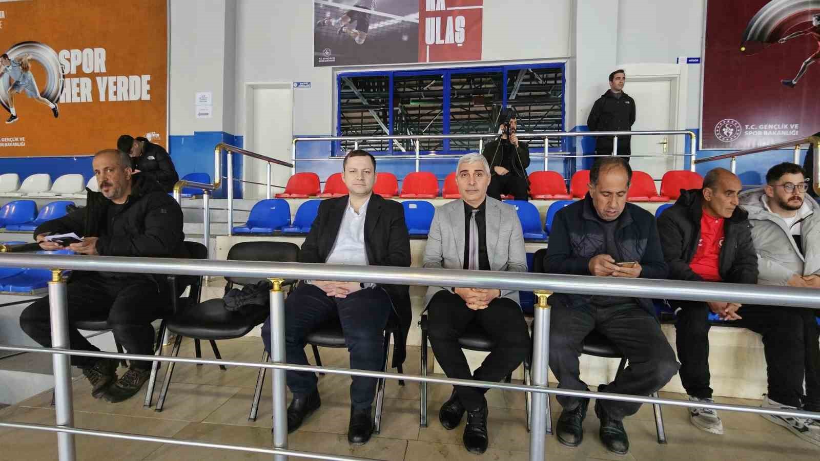 TFF Futsal Ligi Tatvan Etabı devam ediyor
