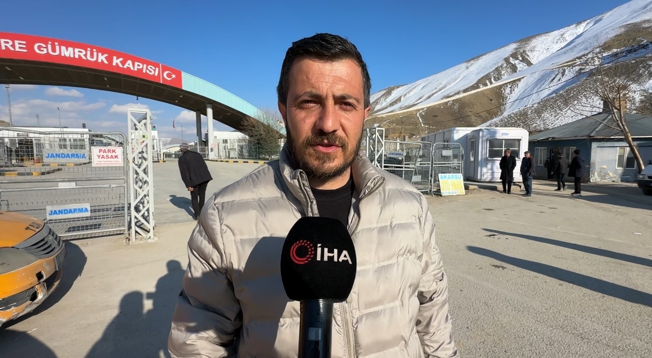 Esendere Sınır Kapısı&rsquo;nda sessiz bekleyiş
