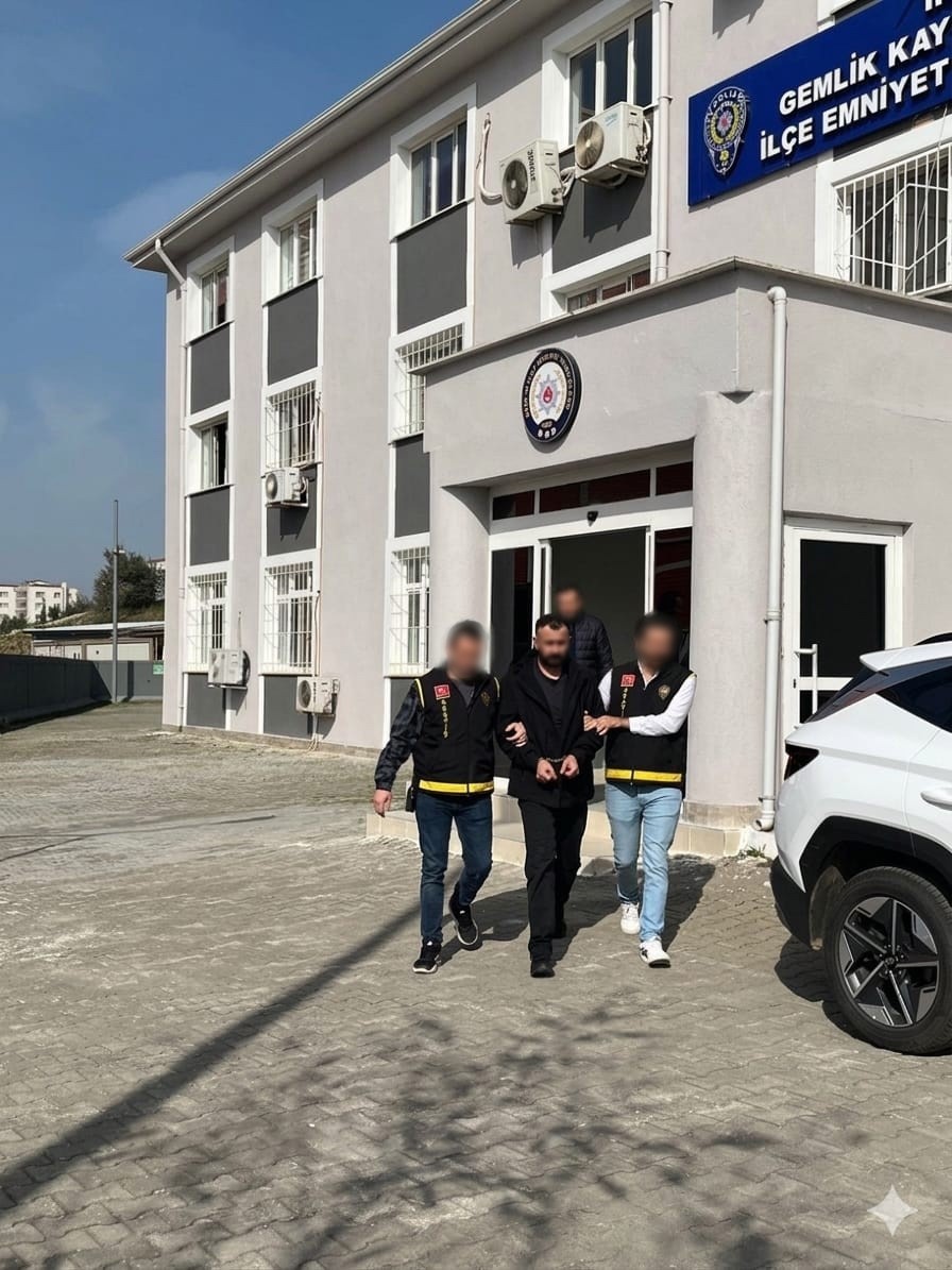 Bursa&rsquo;da 25 yıl kesinleşmiş hapis cezası bulunan şahıs yakalandı
