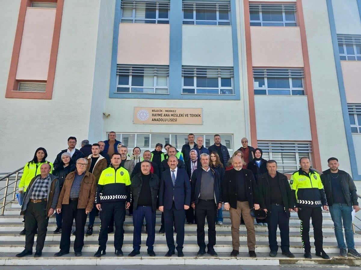 Bilecik’te servis şoförlerine trafik eğitimi