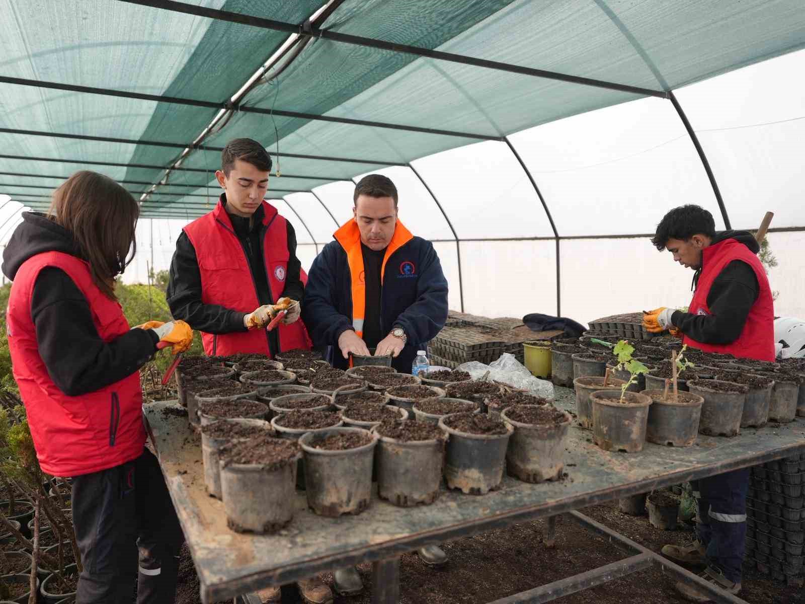 Tarım Akademisi’nden tarımsal kalkınmaya destek: Öğrenciler öğrendiklerini sahada uyguluyor