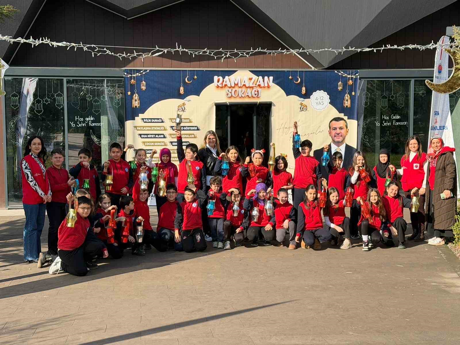 Karab&uuml;k&rsquo;te ramazan sokağı, g&uuml;n boyu etkinliklerle vatandaşları ağırlıyor
