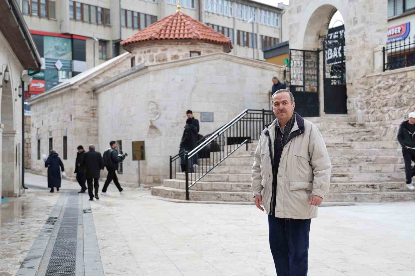 Türk-İslam tarihindeki 3 Şems’ten biri, Kara Şems’in türbesi, ziyaretçilerini ağırlıyor
