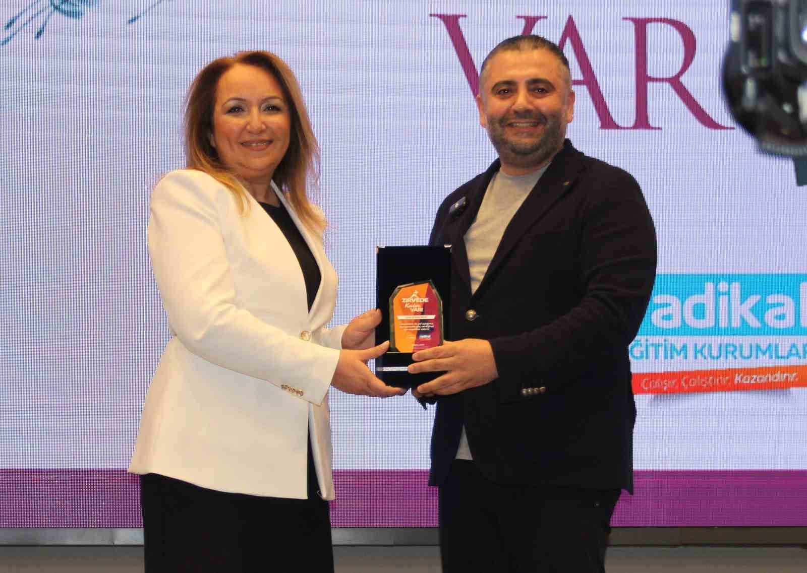 ’Zirvedeki kadınlar’ ilham veren hikayelerini paylaştı